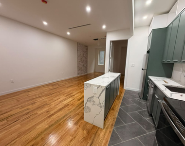 384 Chauncey Street - Photo Thumbnail 2