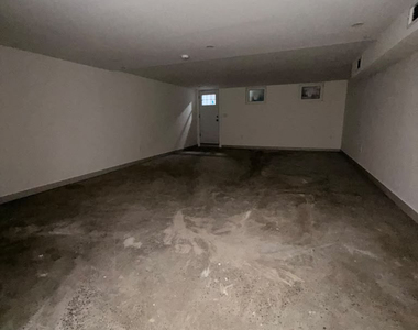 384 Chauncey Street - Photo Thumbnail 9