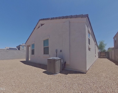 30900 W Picadilly Road - Photo Thumbnail 14