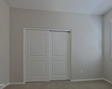 30900 W Picadilly Road - Photo Thumbnail 11