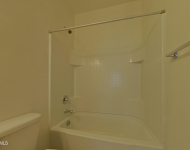 30900 W Picadilly Road - Photo Thumbnail 12