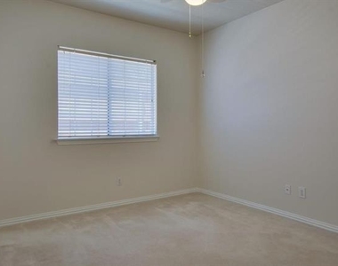 3408 Diamond Point Drive - Photo Thumbnail 19