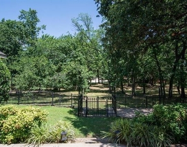 3408 Diamond Point Drive - Photo Thumbnail 2