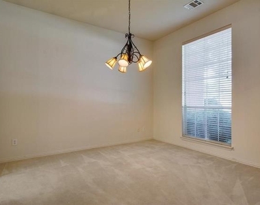 3408 Diamond Point Drive - Photo Thumbnail 5