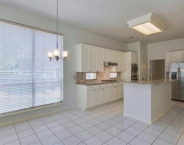 3408 Diamond Point Drive - Photo Thumbnail 9
