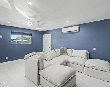 3524 E Angela Drive - Photo Thumbnail 18