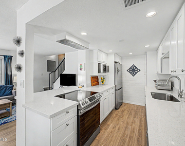 4158 N 81st Street - Photo Thumbnail 10