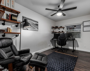 2200 N Los Altos Drive - Photo Thumbnail 22