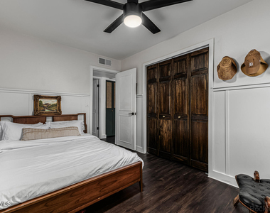 2200 N Los Altos Drive - Photo Thumbnail 20