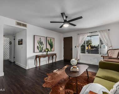2200 N Los Altos Drive - Photo Thumbnail 4