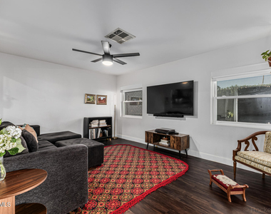 2200 N Los Altos Drive - Photo Thumbnail 12