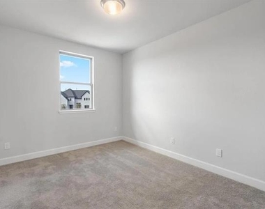 331 Old Silo Street - Photo Thumbnail 13
