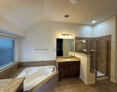 13721 Vera Cruz Road - Photo Thumbnail 7