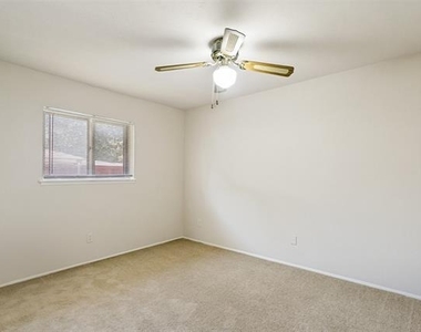 1429 Whitehall Drive - Photo Thumbnail 8