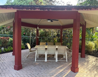 2800 N Palm Aire Drive - Photo Thumbnail 22