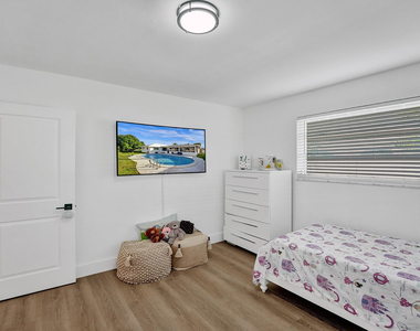 4751 Ne 29th Avenue - Photo Thumbnail 41