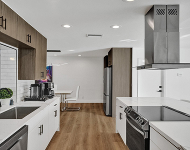 4751 Ne 29th Avenue - Photo Thumbnail 10