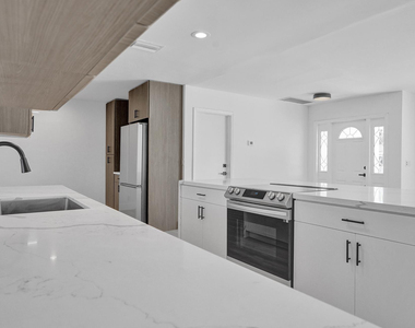 4751 Ne 29th Avenue - Photo Thumbnail 12