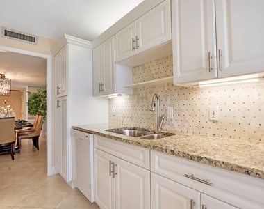 4200 N Ocean Drive - Photo Thumbnail 12