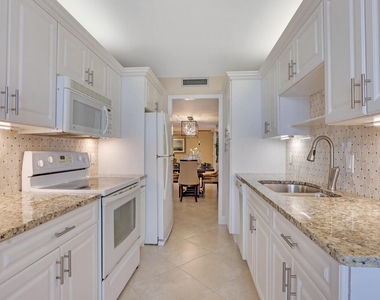 4200 N Ocean Drive - Photo Thumbnail 16