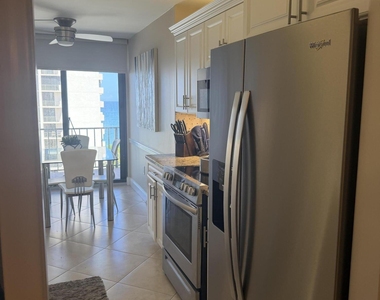 4200 N Ocean Drive - Photo Thumbnail 32