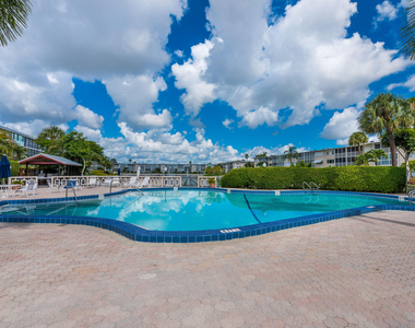 2615 Garden Drive N - Photo Thumbnail 22