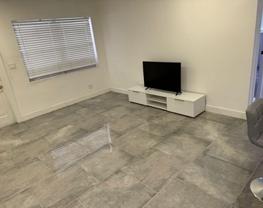 3990 Sw 51st Street - Photo Thumbnail 5