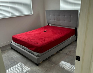 3990 Sw 51st Street - Photo Thumbnail 8