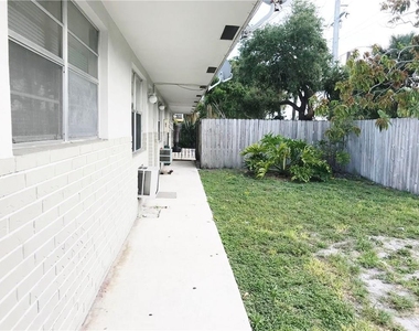 3990 Sw 51st Street - Photo Thumbnail 3