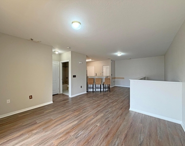 124 Sw Peacock Boulevard - Photo Thumbnail 6