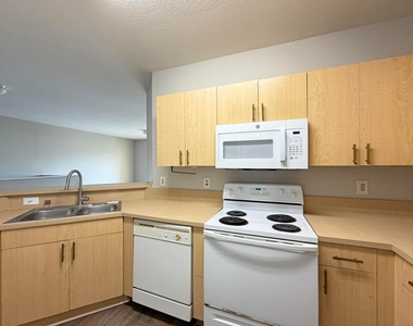 124 Sw Peacock Boulevard - Photo Thumbnail 8