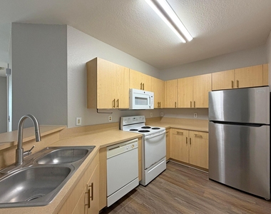 124 Sw Peacock Boulevard - Photo Thumbnail 7