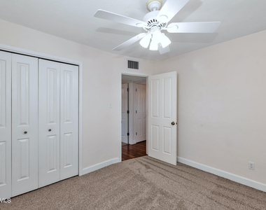 2501 E Highland Avenue - Photo Thumbnail 13