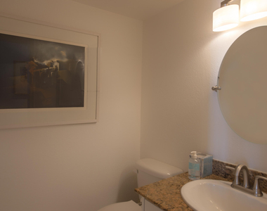 5225 N 24th Street - Photo Thumbnail 8