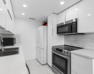 3028 Harwood D - Photo Thumbnail 10