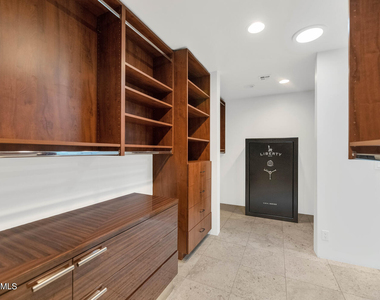 4209 E Weldon Avenue - Photo Thumbnail 15