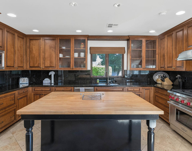 4209 E Weldon Avenue - Photo Thumbnail 9