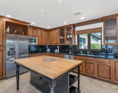 4209 E Weldon Avenue - Photo Thumbnail 10