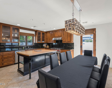 4209 E Weldon Avenue - Photo Thumbnail 8
