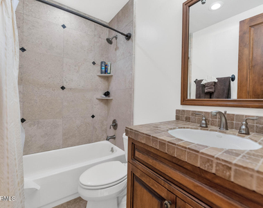 4209 E Weldon Avenue - Photo Thumbnail 18
