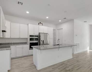 1791 Sw Effland Avenue - Photo Thumbnail 9