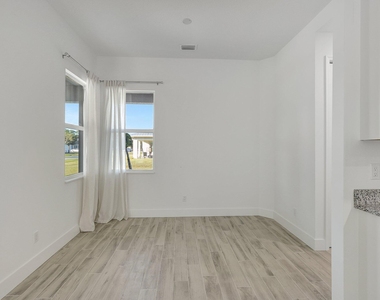 1791 Sw Effland Avenue - Photo Thumbnail 10