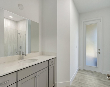 1791 Sw Effland Avenue - Photo Thumbnail 37
