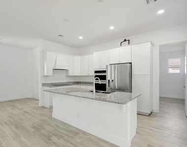 1791 Sw Effland Avenue - Photo Thumbnail 16