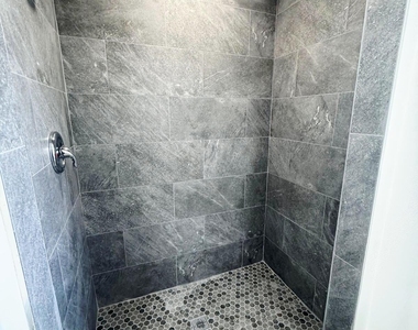 3920 Woodside Drive - Photo Thumbnail 16