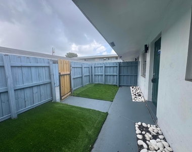 522 Sw 20th Avenue - Photo Thumbnail 1