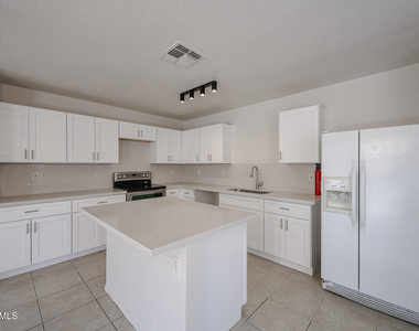 7500 E Deer Valley Road - Photo Thumbnail 15