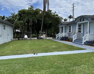 17 Detroit Street - Photo Thumbnail 5