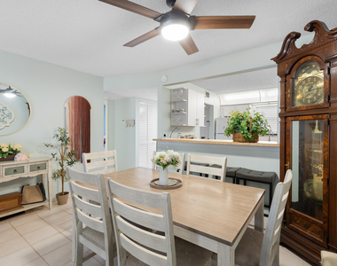1270 Se Parkview Place - Photo Thumbnail 14