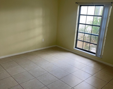 5530 Nw 44th Street - Photo Thumbnail 4